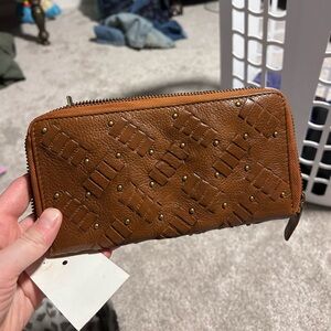 NWT Vilenca Holland Brown Leather Textured Wallet